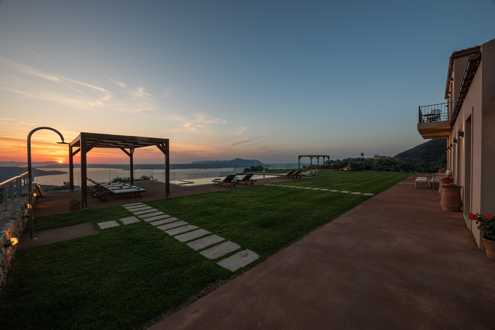 Aquila Villa, photograph 11