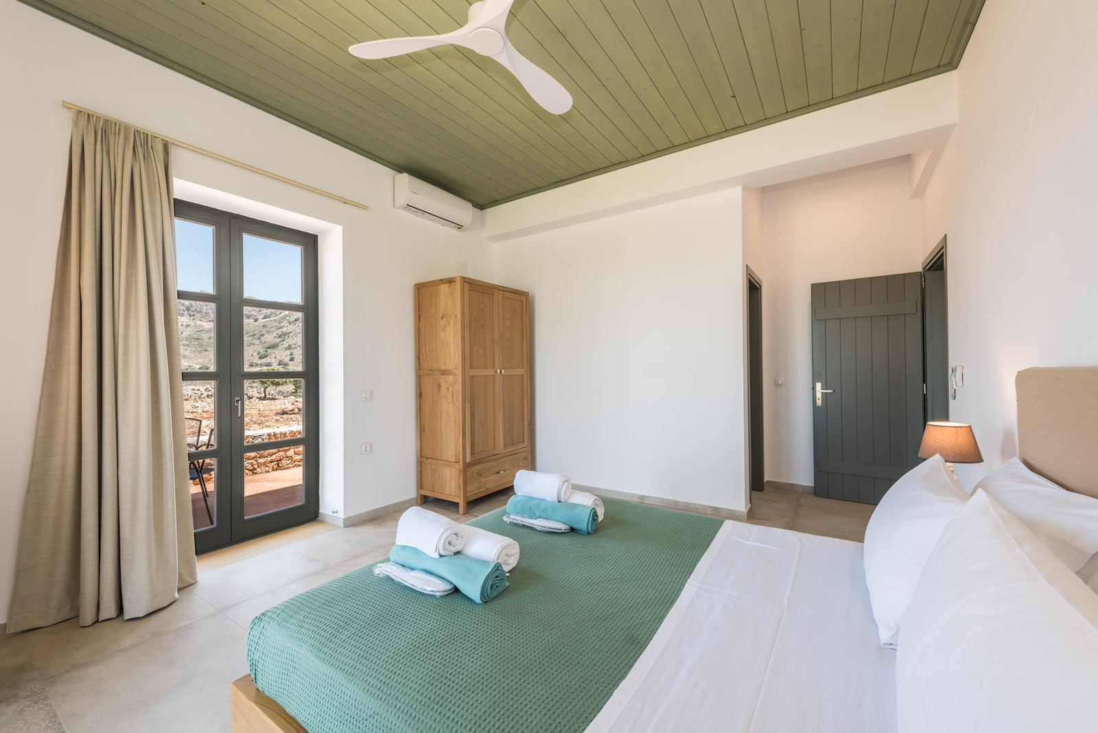 Aquila Villa, photograph 26