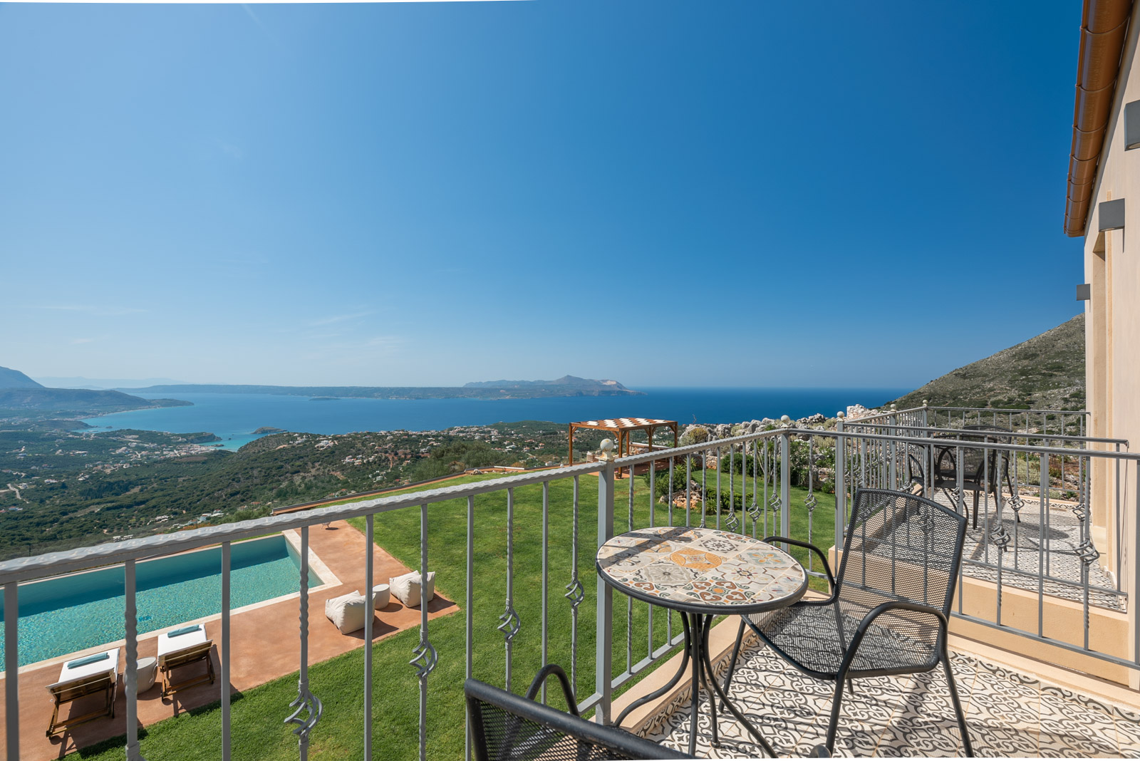 Aquila Villa, photograph 38