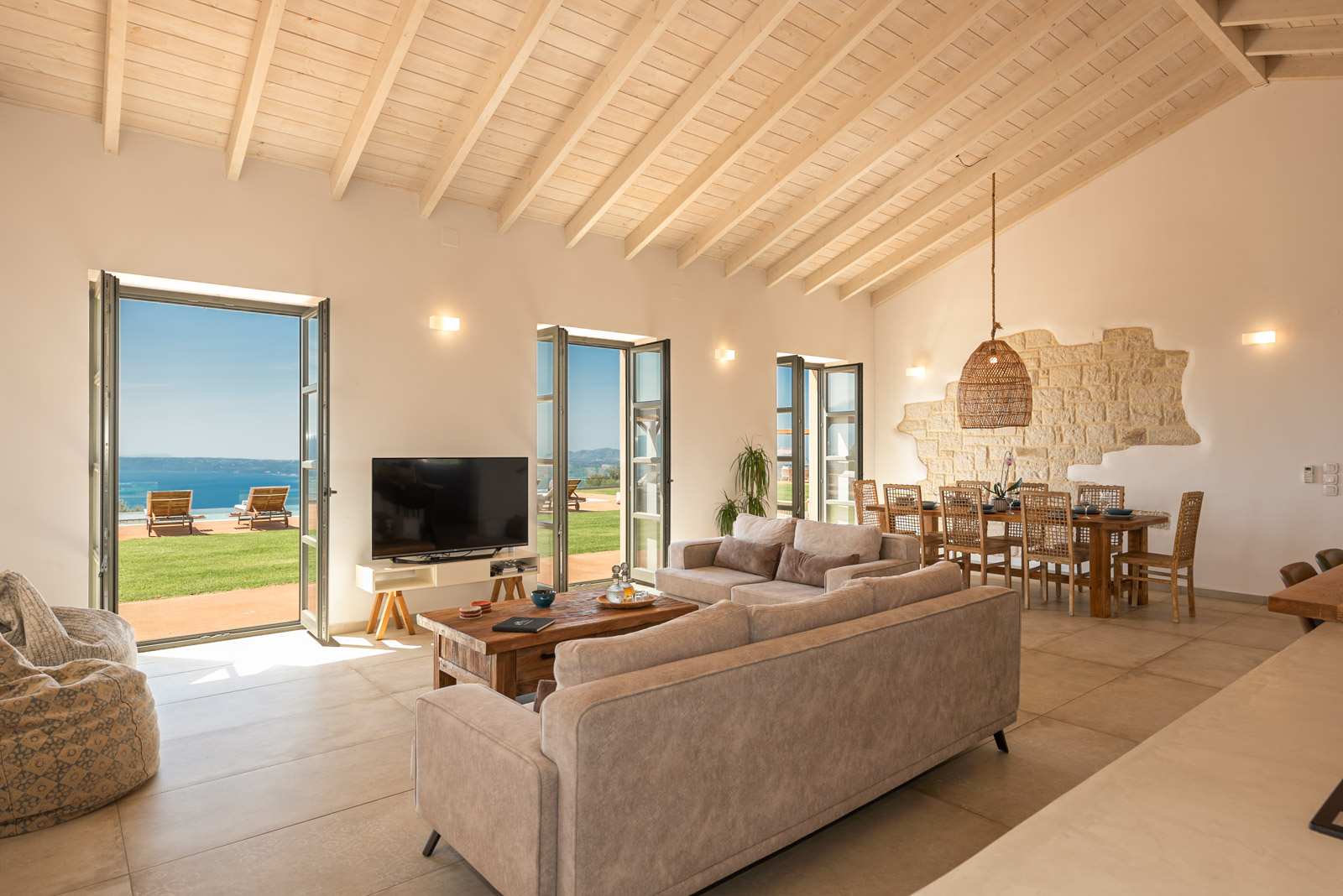 Aquila Villa, photograph 70