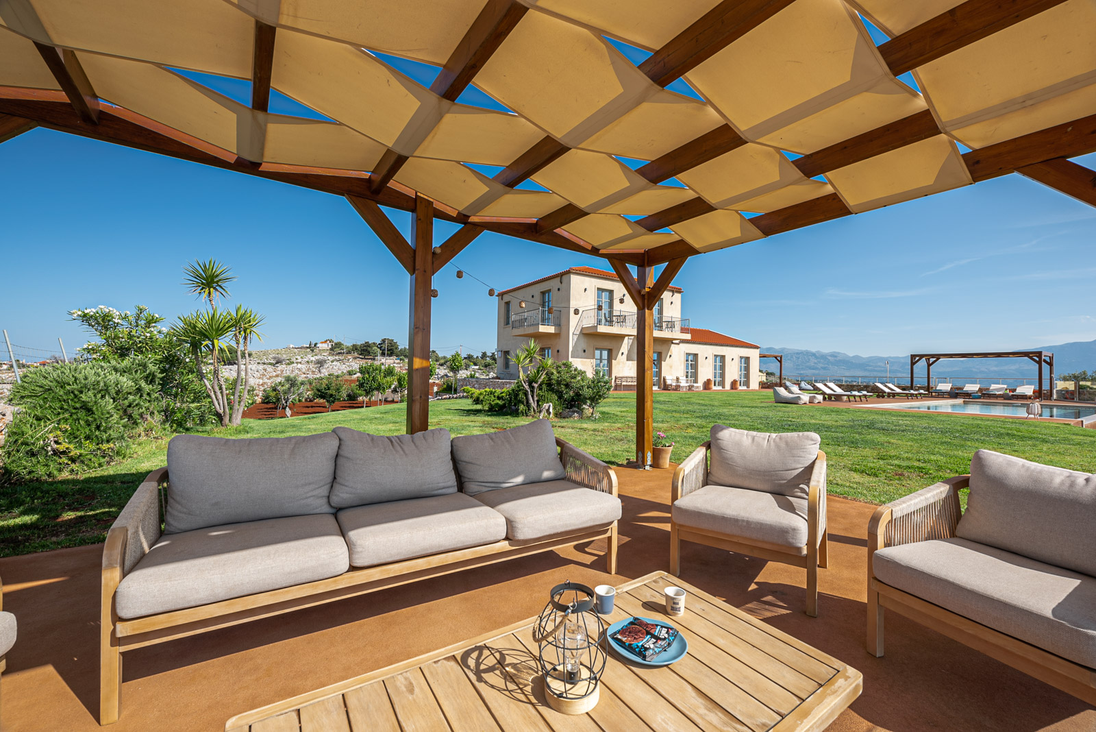 Aquila Villa, photograph 8
