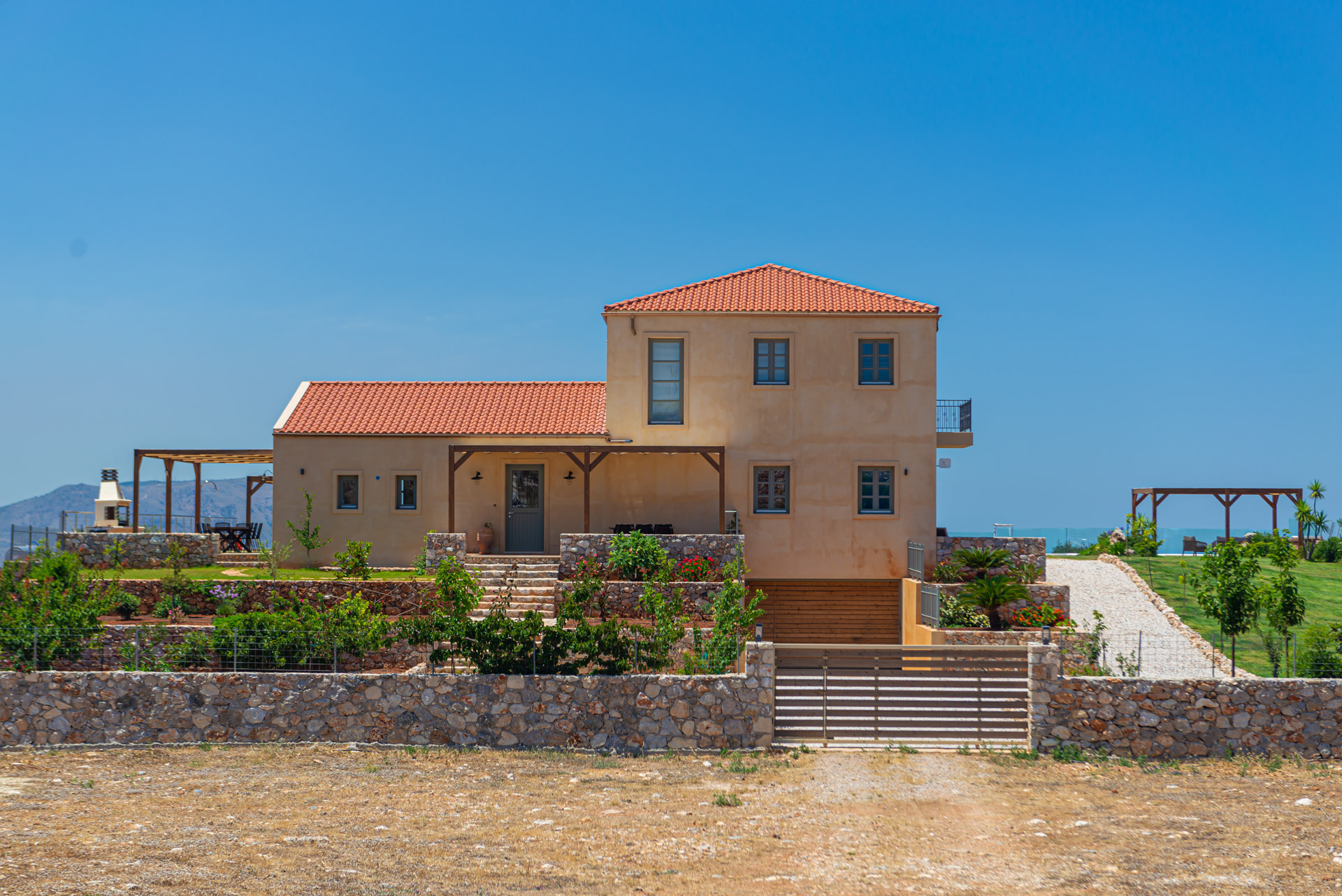 Aquila Villa